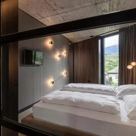 Готель Urban Loft *